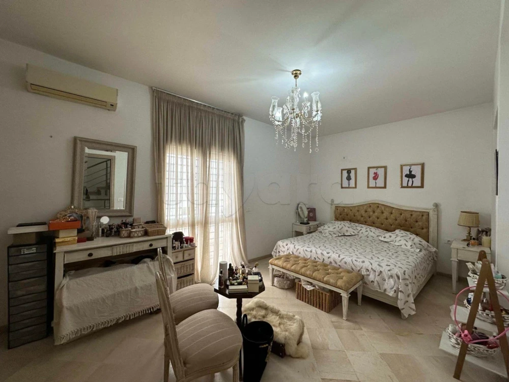 Ariana Ville Cite Ennasr 2 Location Maisons Triplex s5 haut standing avec jardin  ennasr 2