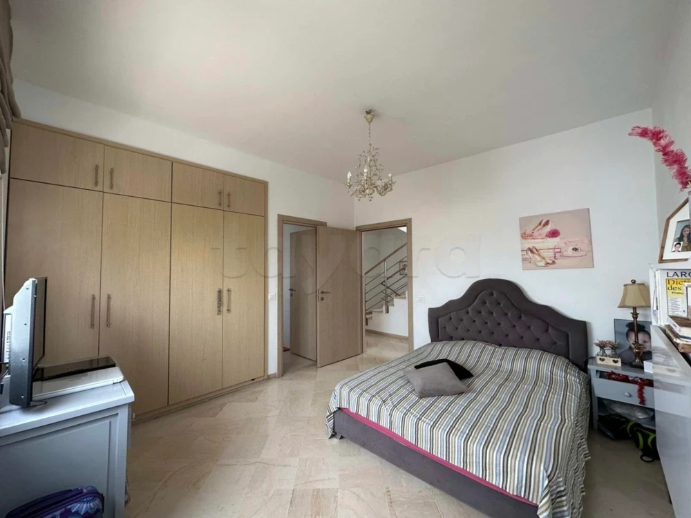 Ariana Ville Cite Ennasr 2 Location Maisons Triplex s5 haut standing avec jardin  ennasr 2