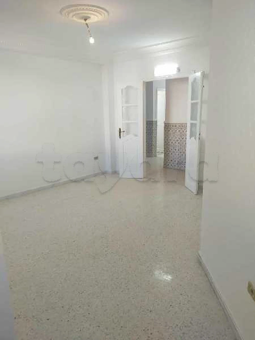 Ariana Ville Cite Ennasr 2 Location Appart. 4 pices Etage de villa s3  ennasr 2