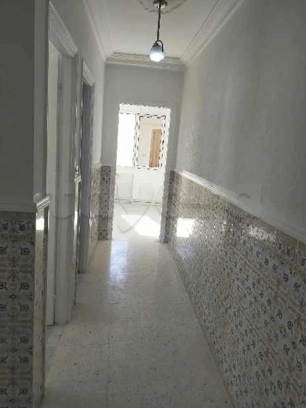 Ariana Ville Cite Ennasr 2 Location Appart. 4 pices Etage de villa s3  ennasr 2