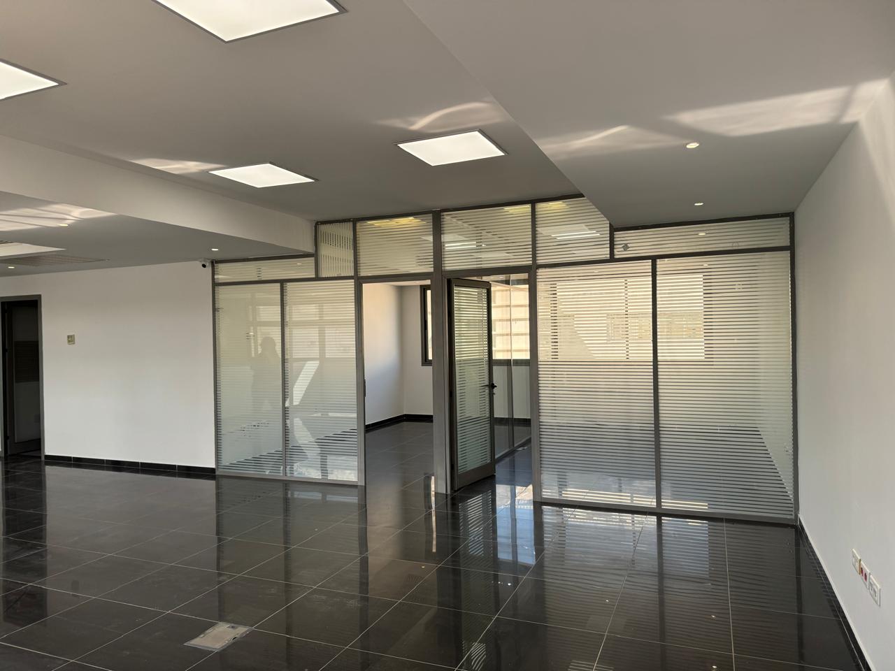 La Marsa&nbsp;Berge Du Lac&nbsp;Bureaux & Commerces&nbsp;Bureau&nbsp;Bureau 220 m2 hs au berge du lac 1