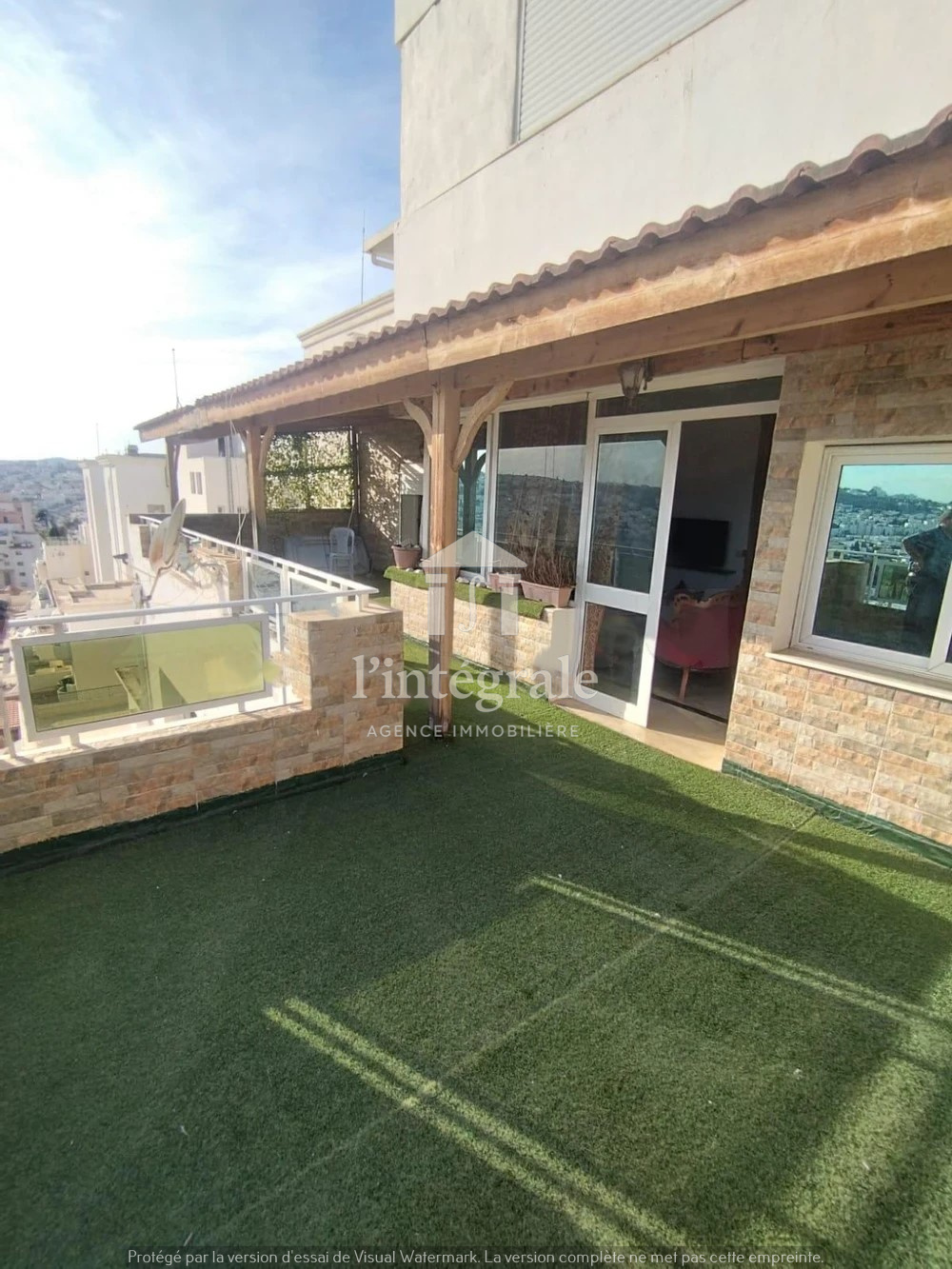 Ariana Ville Cite Ennasr 2 Location Appart. 2 pices S1 meubl avec une terrasse