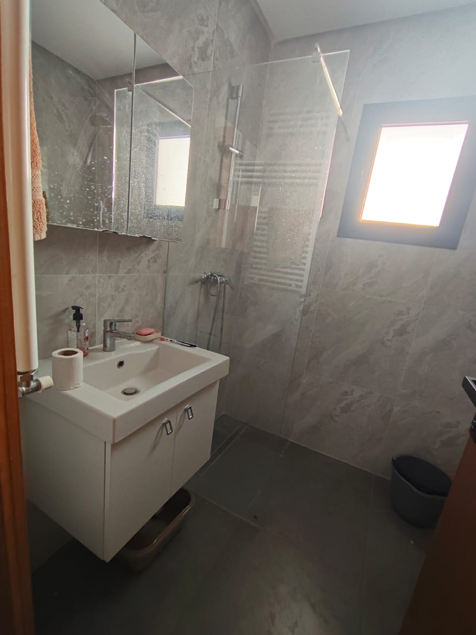 Mnihla Jardins d'el Menzah Location Appart. 3 pices J d'el menzah1 loc s2 neuf meubl