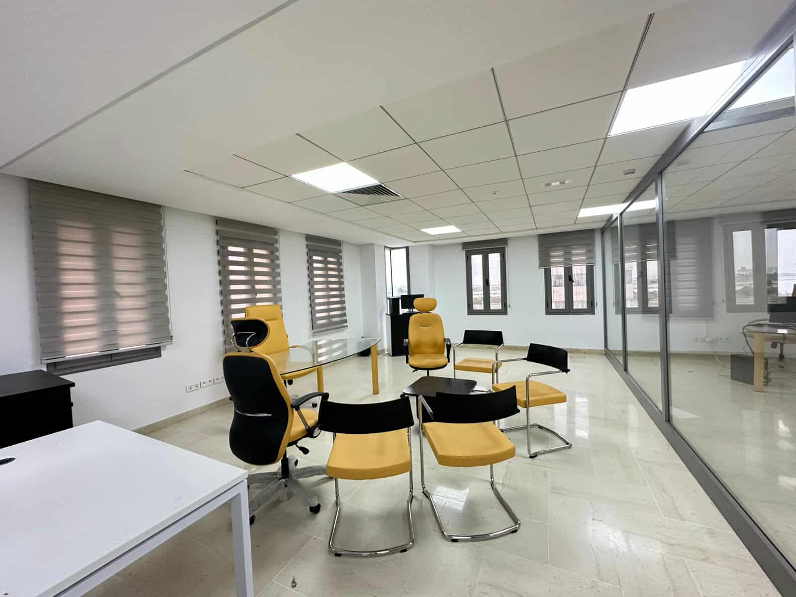 El Kram Le Kram Location Autre Immeuble hst 2300 m en open space au kram