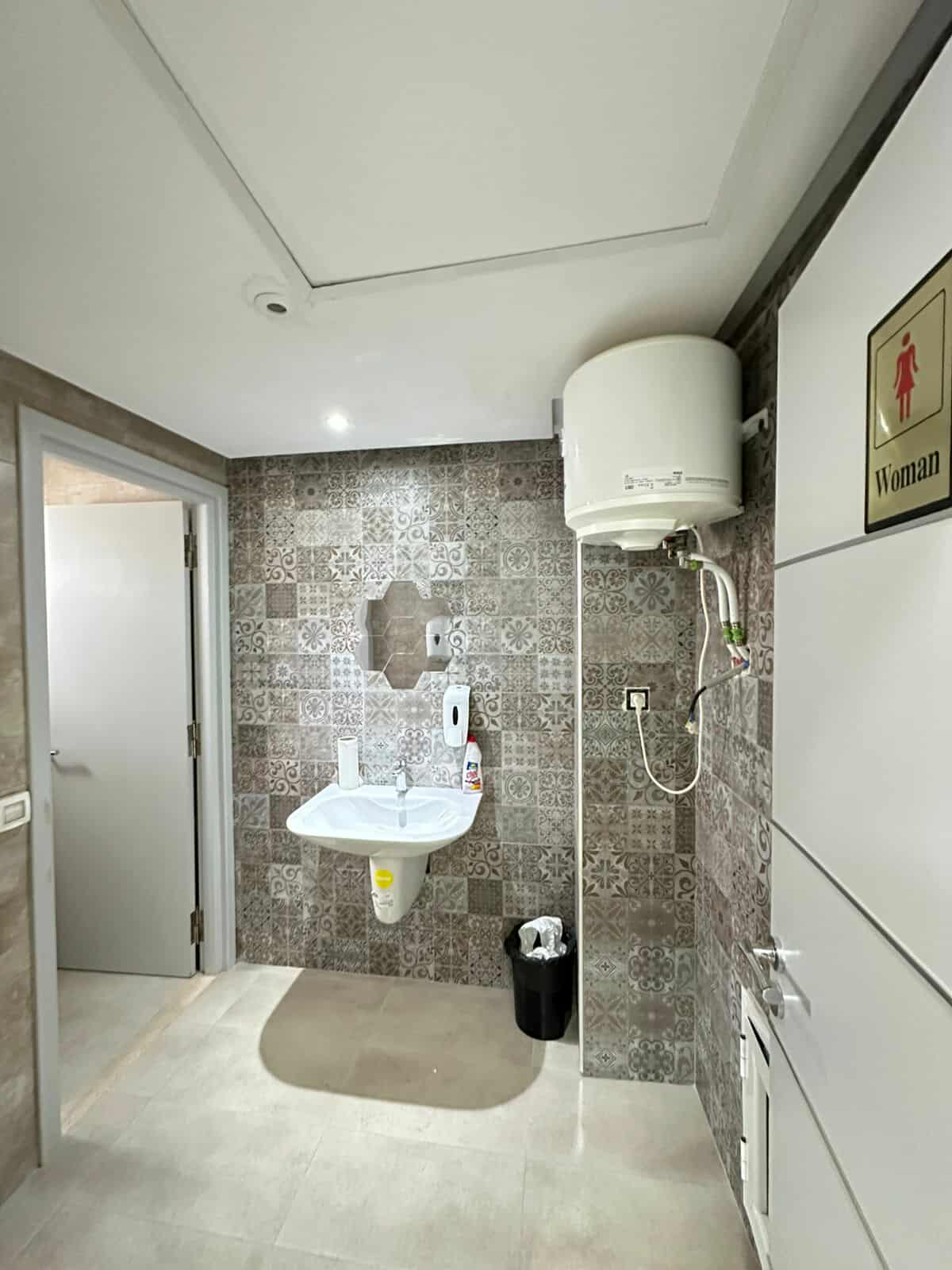 El Kram Le Kram Location Autre Immeuble hst 2300 m en open space au kram