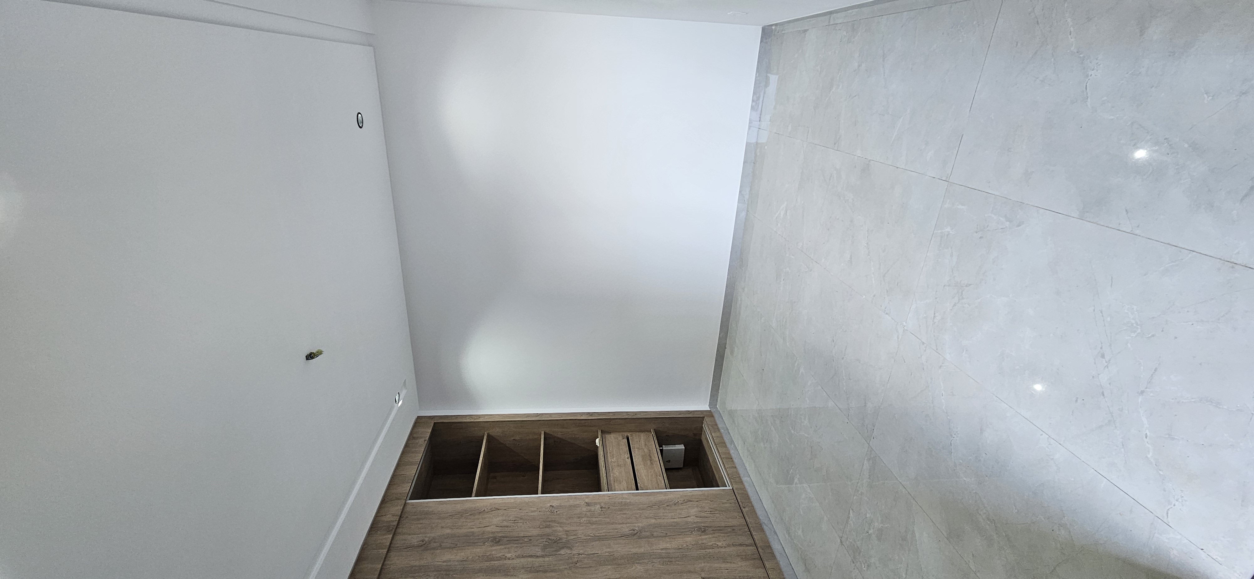 La Marsa Sidi Daoud Location Appart. 4 pices S3 neuf avec 2terrasses  la soukra niveau factory