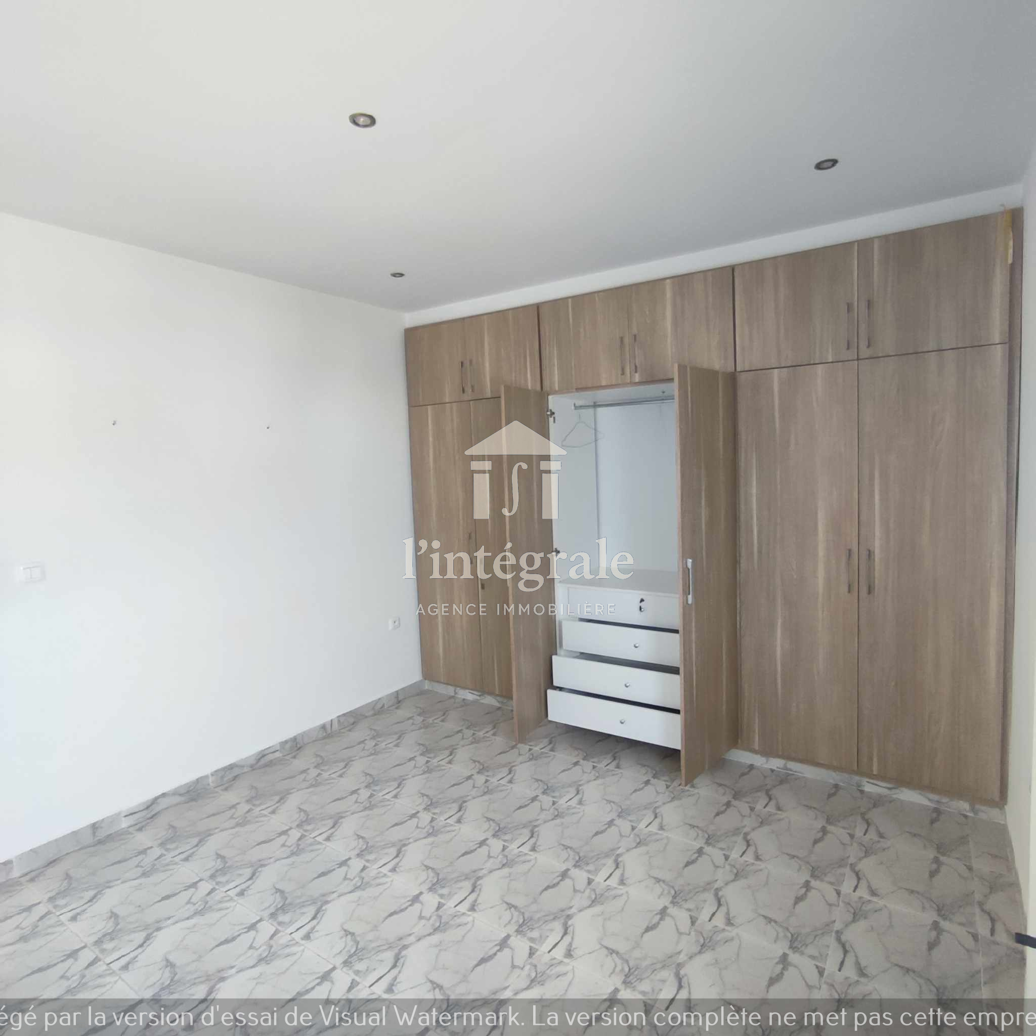 Mnihla Jardins d'el Menzah Location Appart. 3 pices S2 de standing avec garage