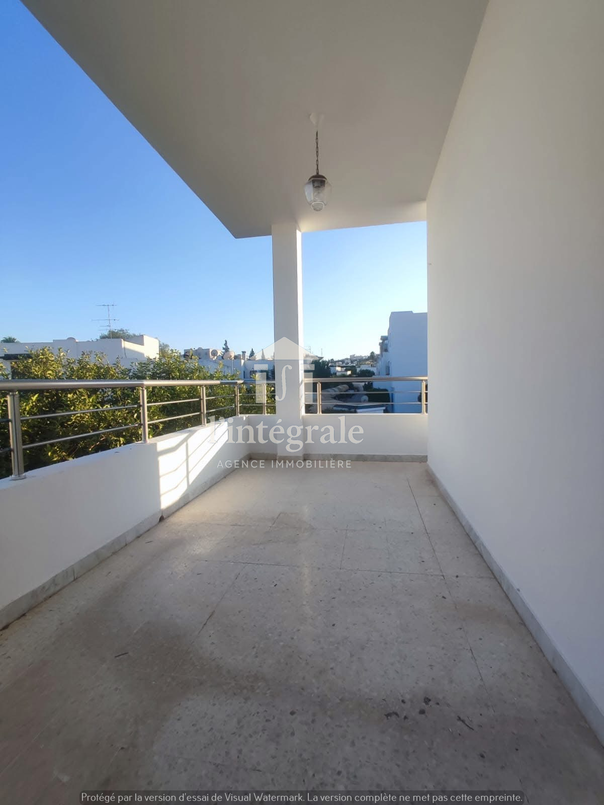 El Menzah El Menzah 9 Location Maisons Une belle villa  duplex avec jardin manar3