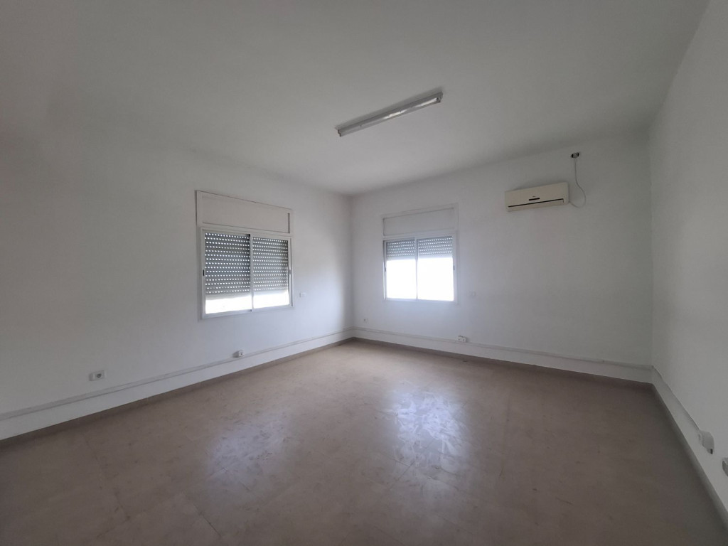 Bureaux & Commerces&nbsp;Bureau