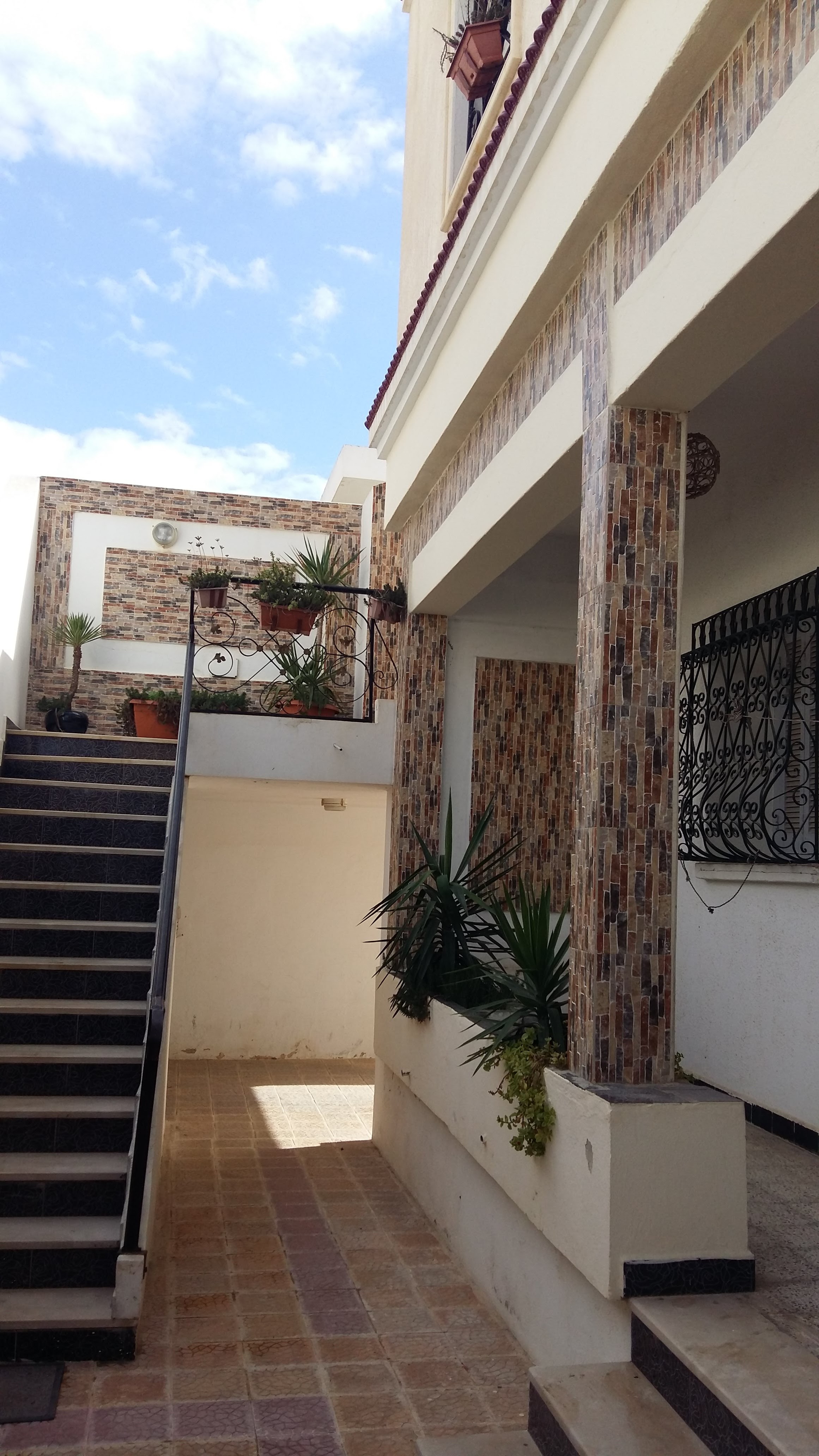 Siliana Sud Cite Du Lycee Location Appart. 3 pices Villa  rez de chausse  au centre ville