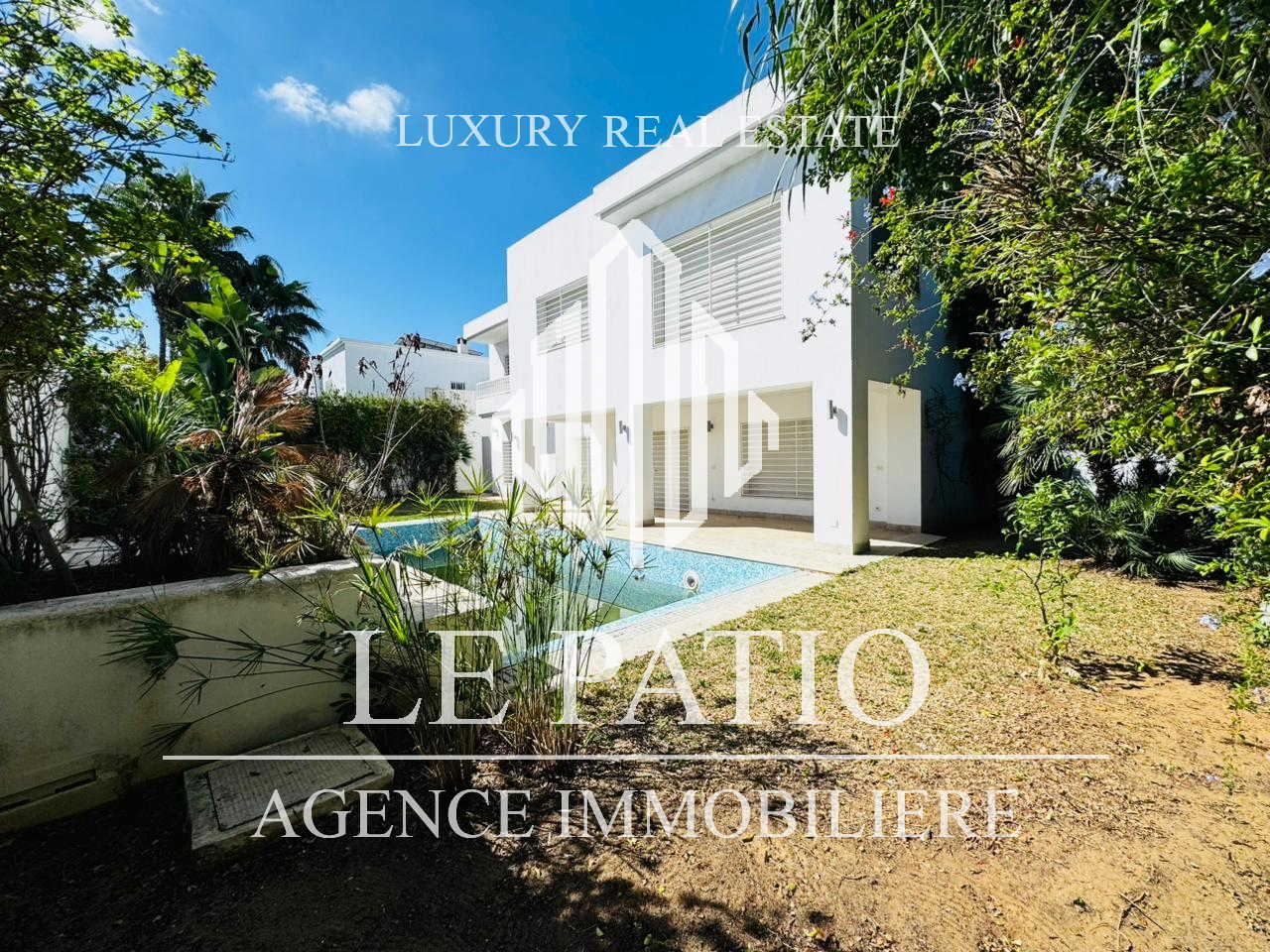 La Marsa&nbsp;Gammart&nbsp;Location&nbsp;Maisons&nbsp;Villa s5 avec grand jardin et piscine