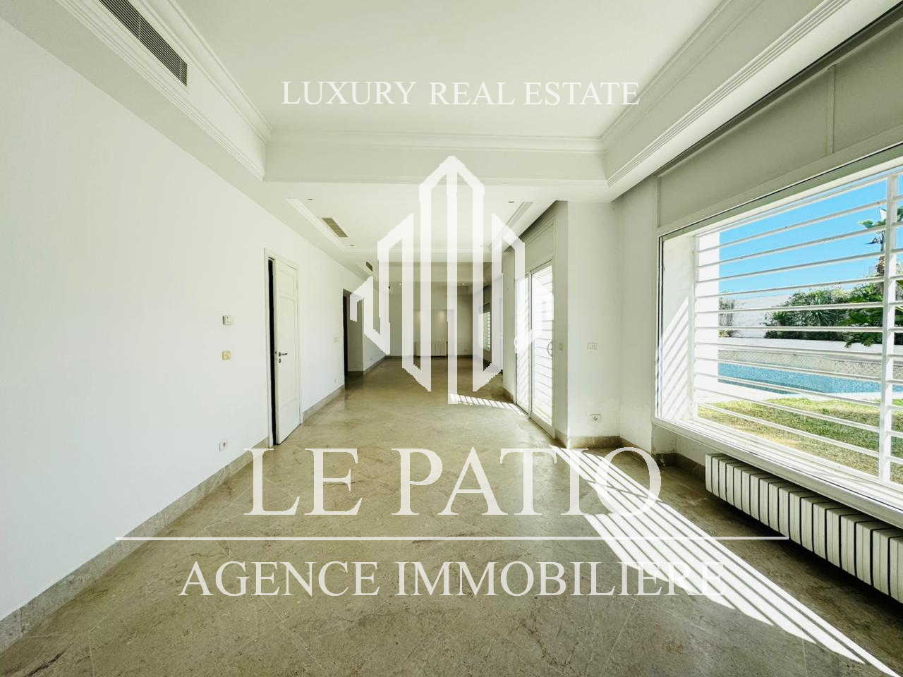 La Marsa&nbsp;Gammart&nbsp;Location&nbsp;Maisons&nbsp;Villa s5 avec grand jardin et piscine