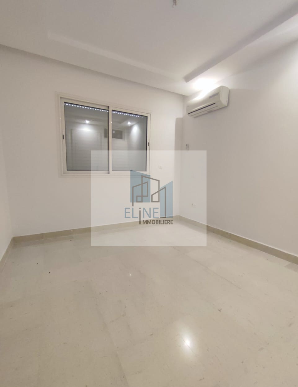 La Soukra La Soukra Location Appart. 1 pice Appt s plus 1 hts a soukra pres lc waikiki