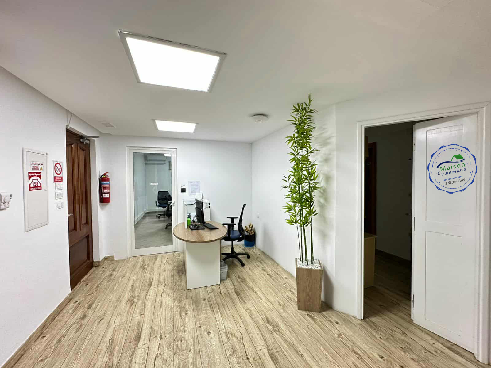 Bab Bhar Montplaisir Location Autre Plateau 230m hall et 4 pices monplaisir