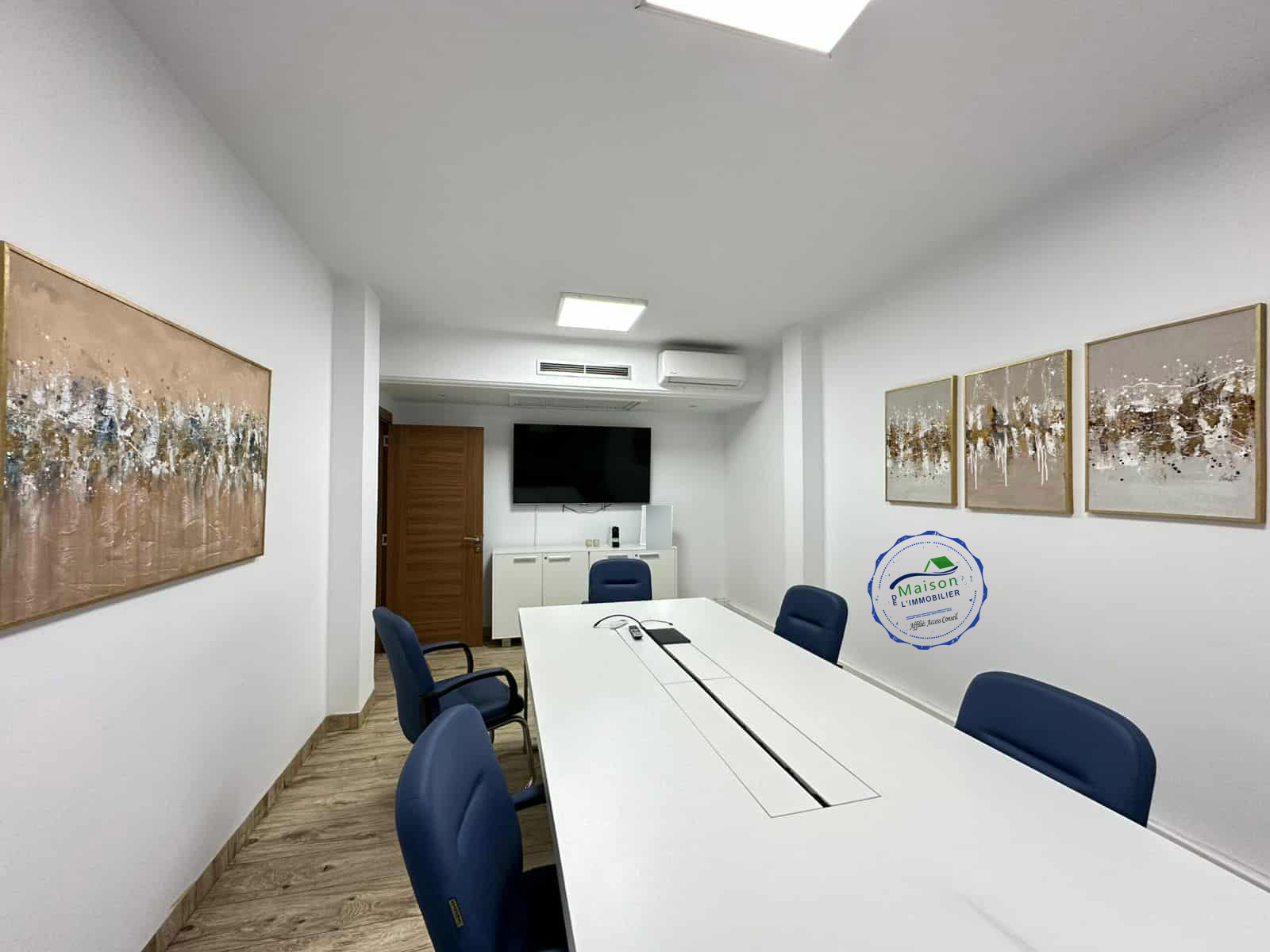 Bab Bhar Montplaisir Location Autre Plateau 230m hall et 4 pices monplaisir