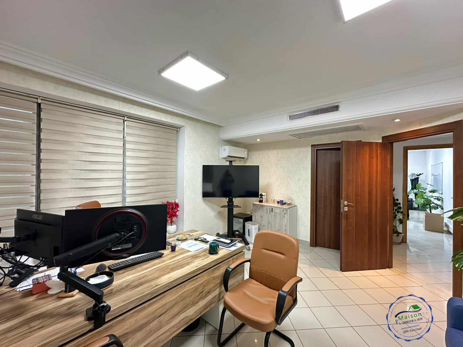 Bab Bhar Montplaisir Location Autre Plateau 230m hall et 4 pices monplaisir