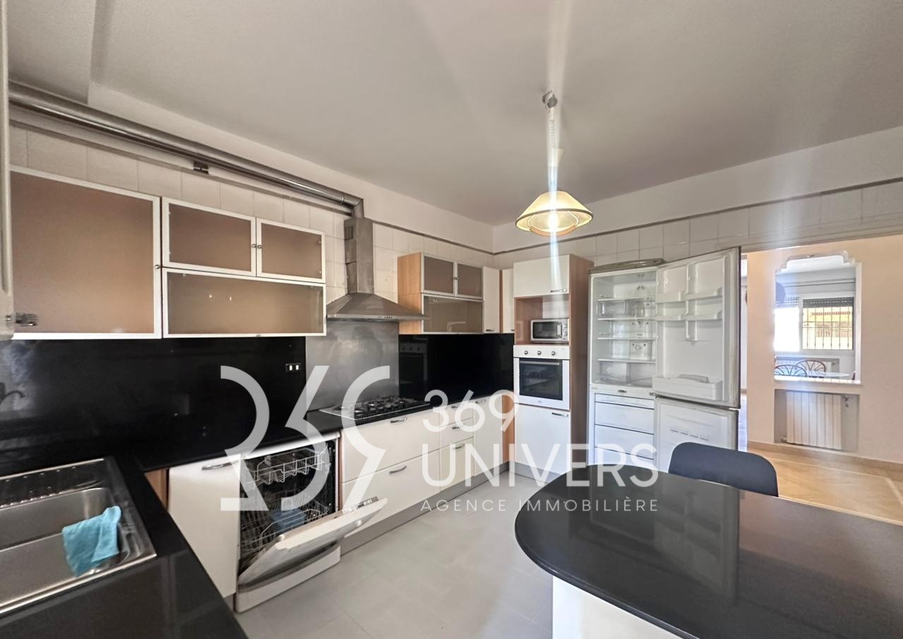 La Marsa Cite Du Stade Location Appart. 3 pices Appartement meubl  la marsa ref ra157