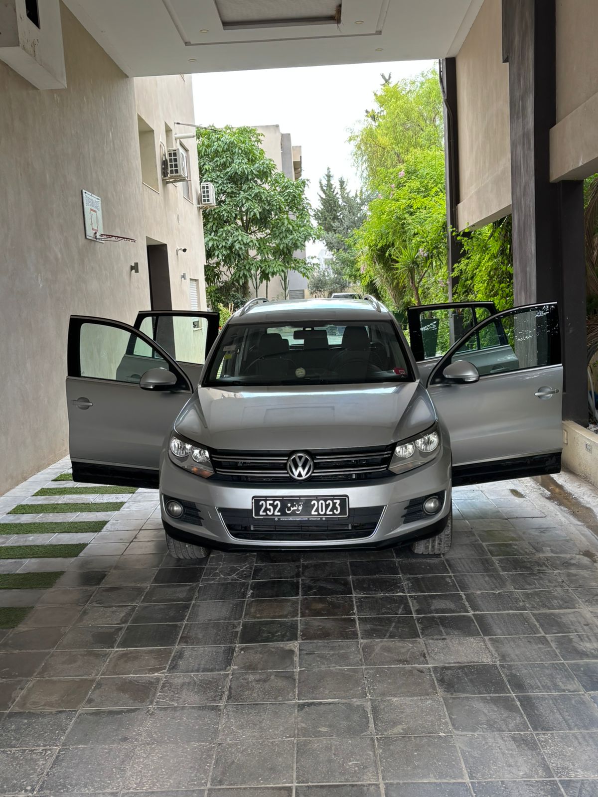 La Soukra La Soukra Volkswagen Tiguan Volkswagen tiguan essence full options gulf specs