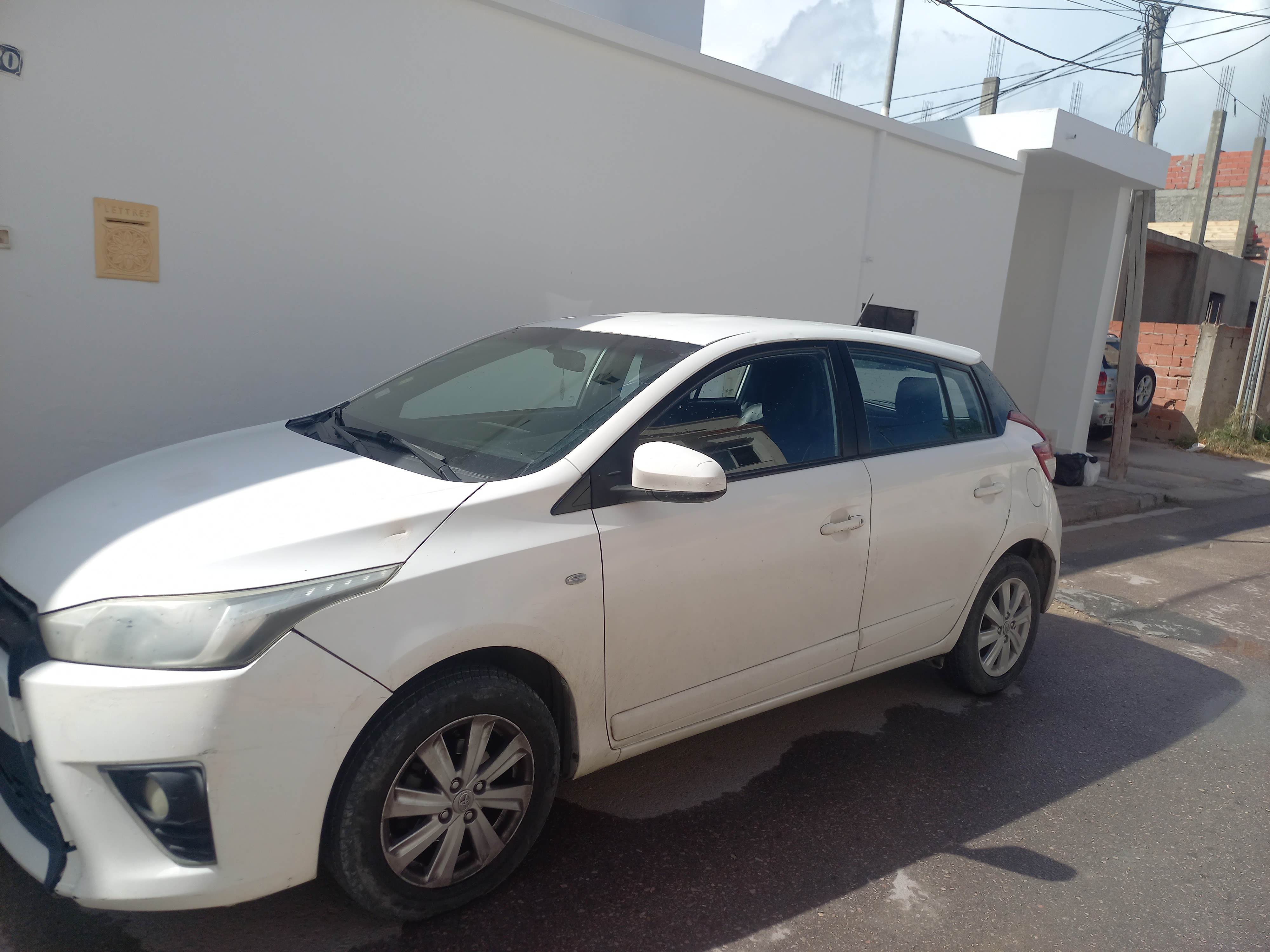 La Soukra Dar Fadhal Toyota Yaris Yaris edition 2015