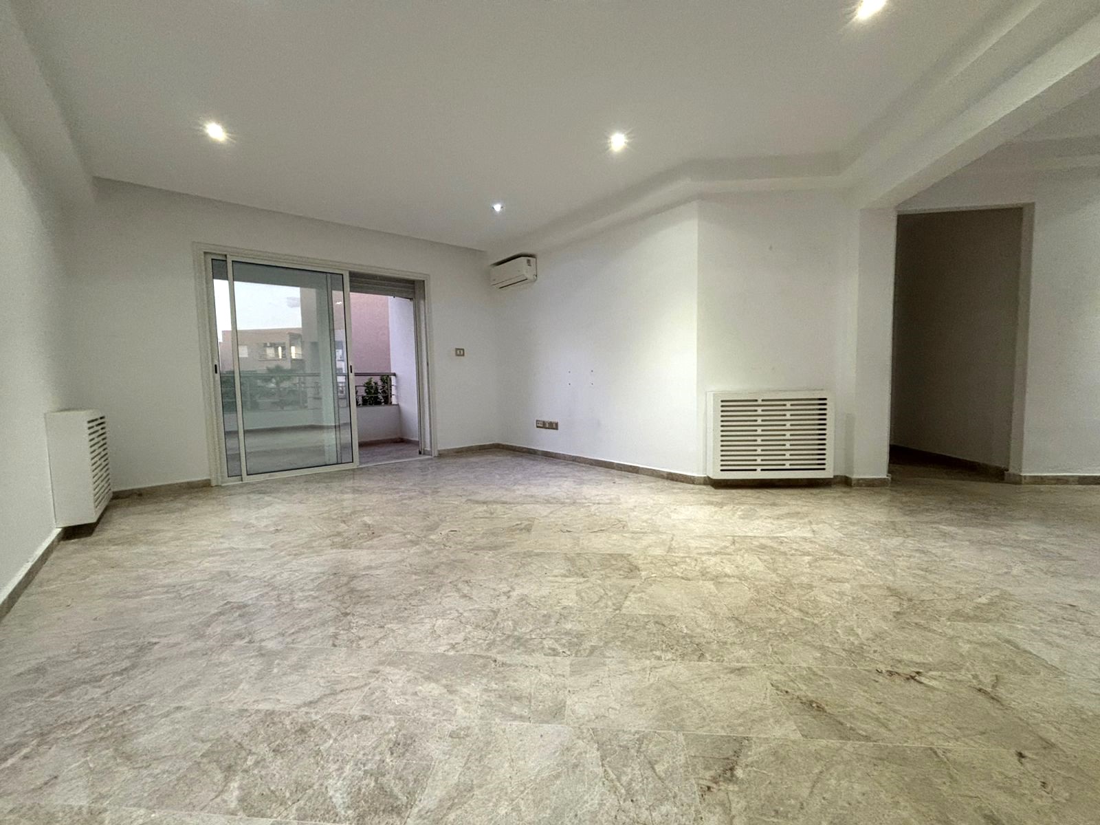 La Soukra La Soukra Location Appart. 4 pices Appt s3  la soukra fattouma bourguiba