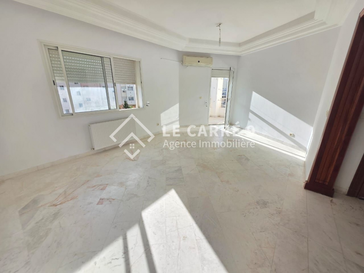 La Marsa El Aouina Location Appart. 3 pices S2 de 120m2  cit les palmeraies