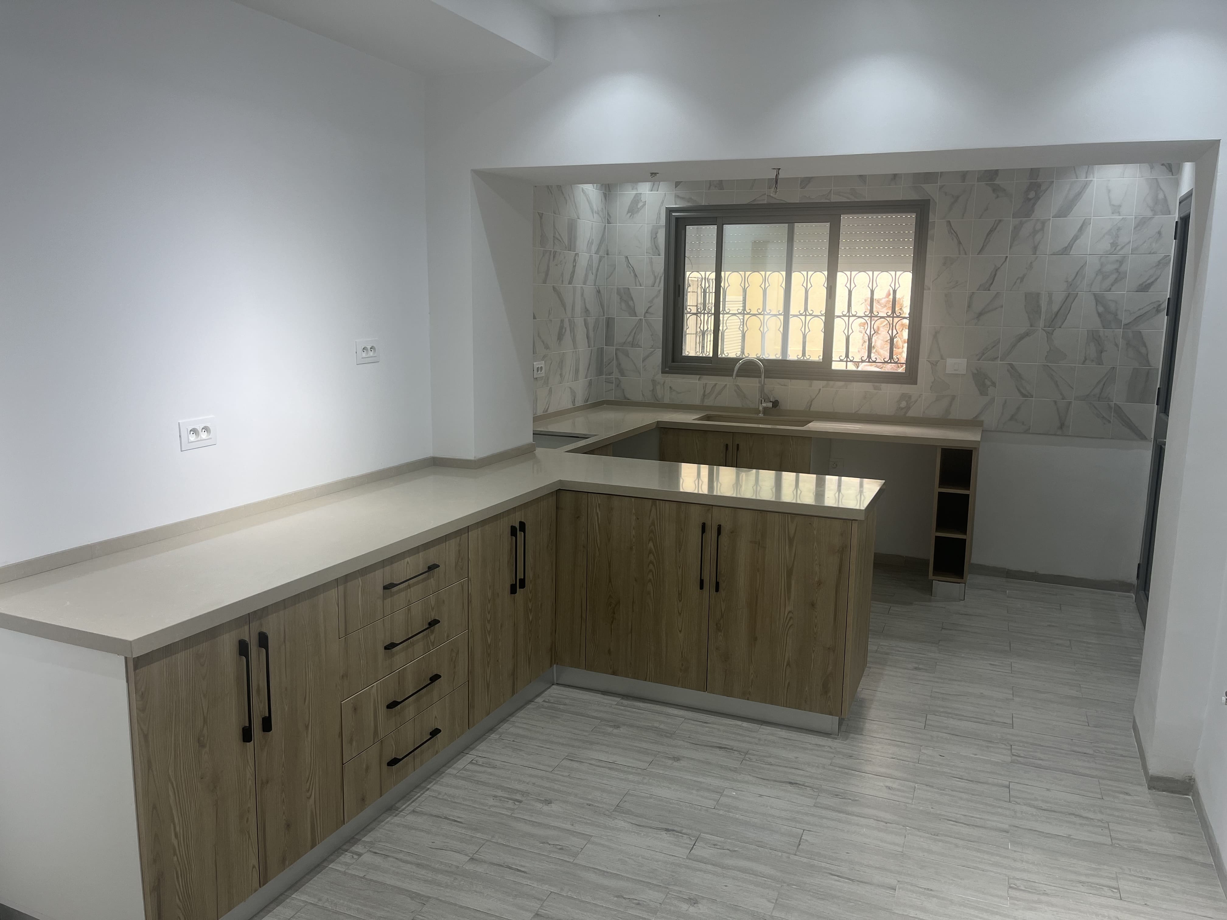 Ariana Ville&nbsp;El Menzah 5&nbsp;Vente&nbsp;Maisons&nbsp;Rdc s3 avec 2 terrasses entr�e ind�pendante