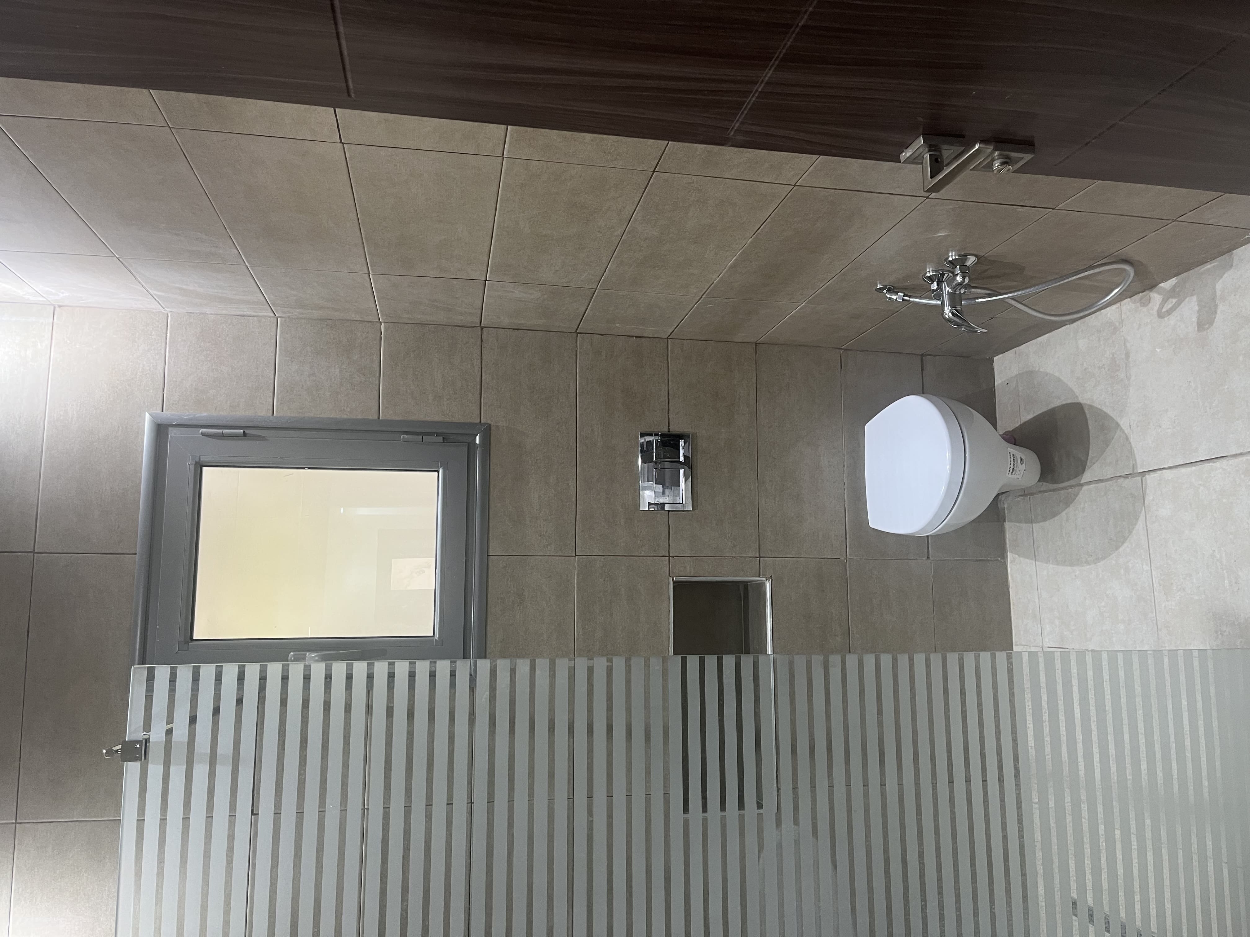 Ariana Ville&nbsp;El Menzah 5&nbsp;Vente&nbsp;Maisons&nbsp;Rdc s3 avec 2 terrasses entr�e ind�pendante