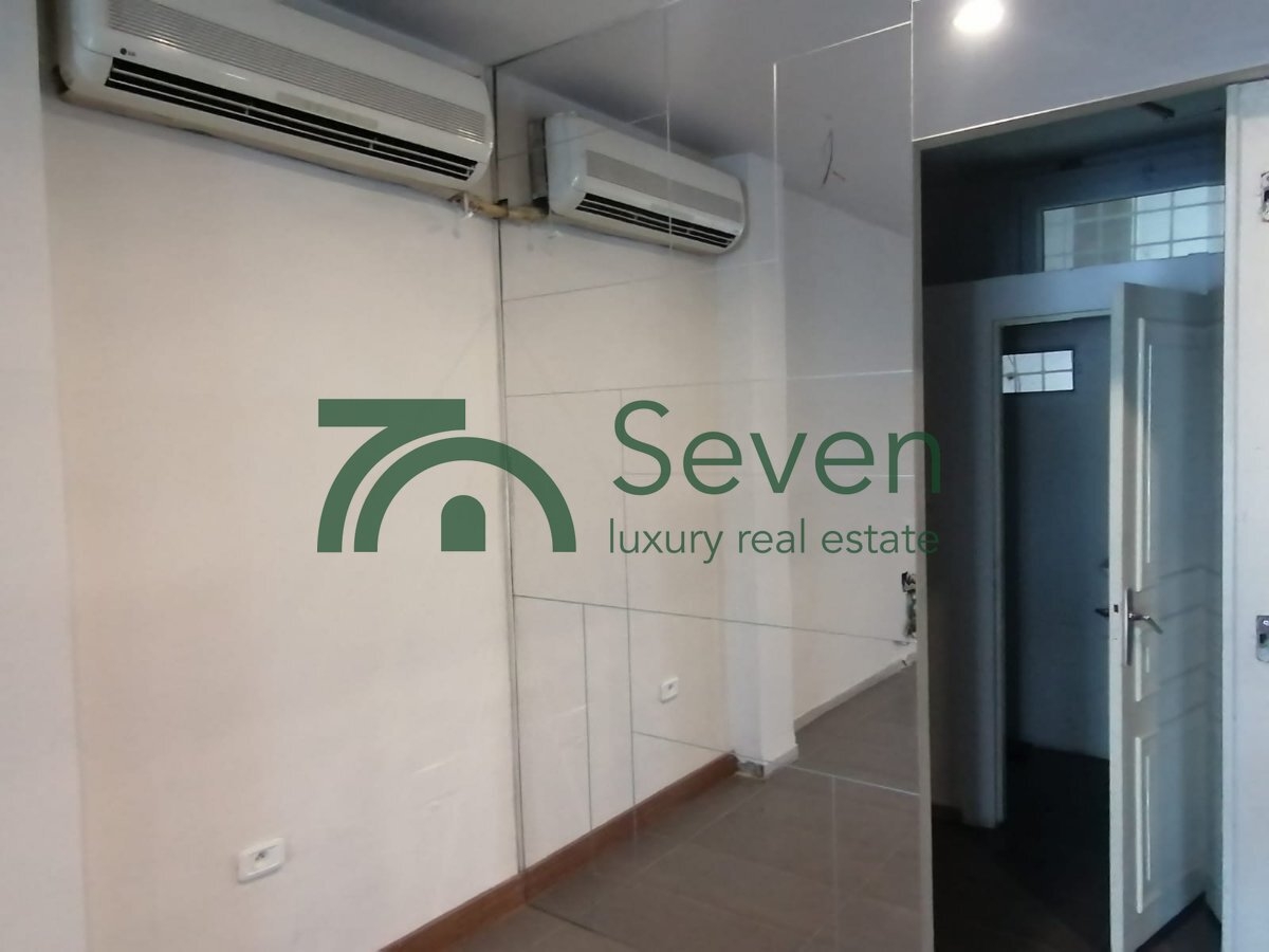 La Soukra La Soukra Bureaux & Commerces Autre Un local commercial   la soukra