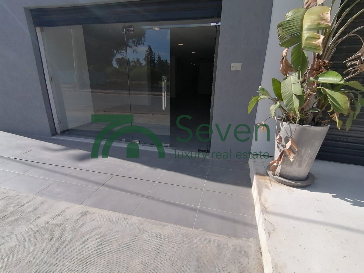 La Soukra La Soukra Bureaux & Commerces Autre Un local commercial   la soukra