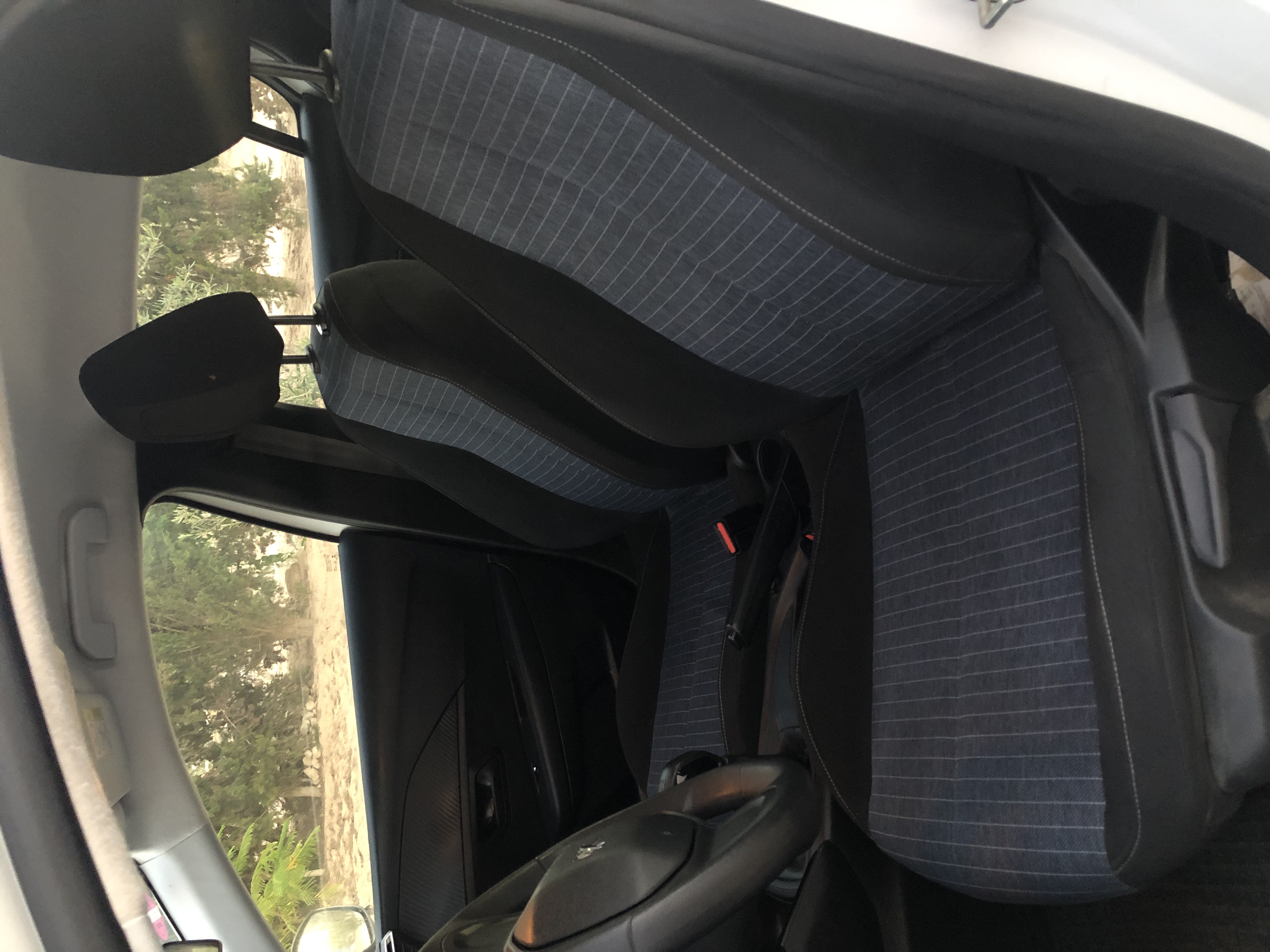 Peugeot 208