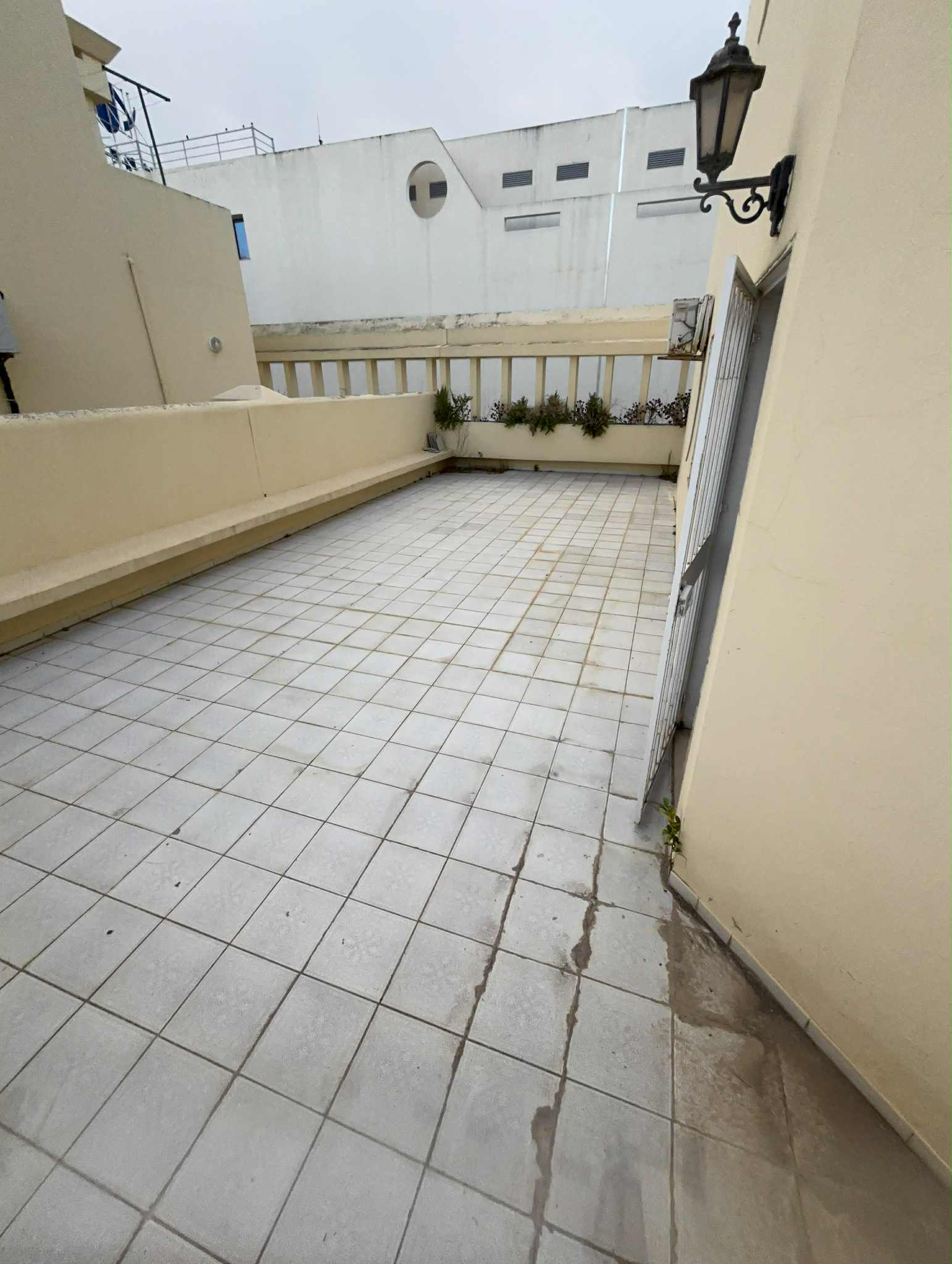 La Marsa Berge Du Lac Bureaux & Commerces Bureau Bureau h4 de 180 m2 au lac 1