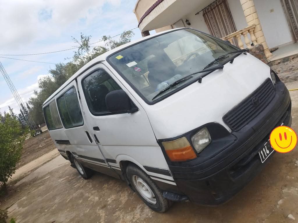 Jendouba Souk Essebt Toyota Hi.Ace Toyota hiaca