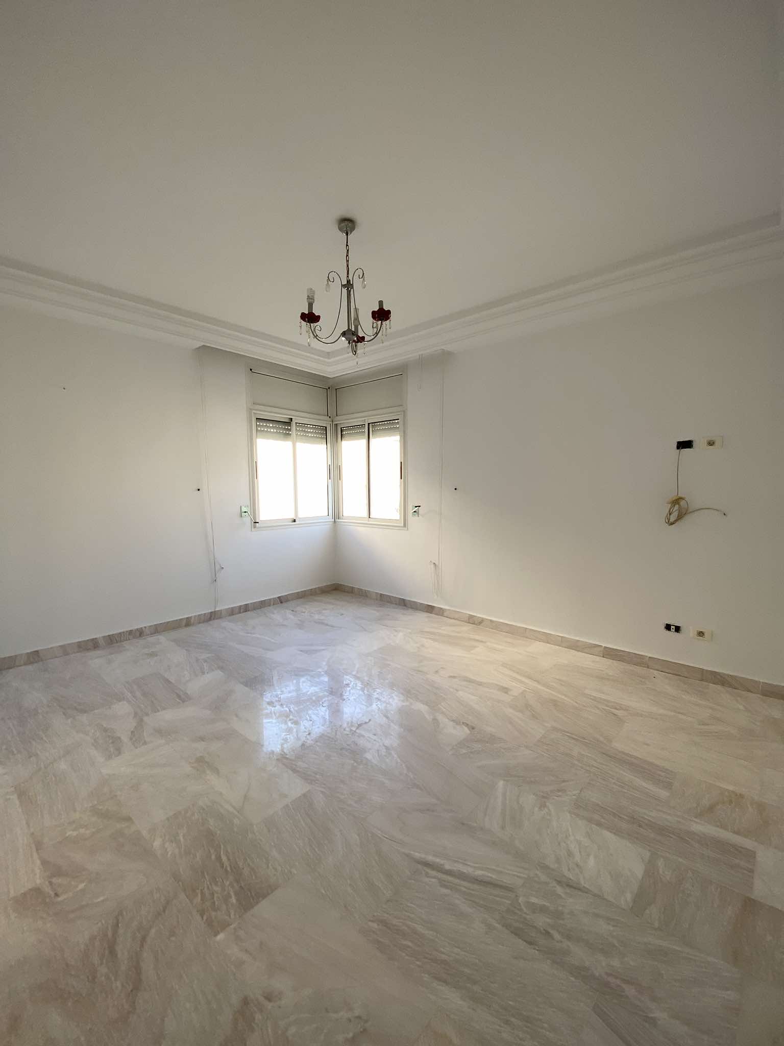 La Soukra La Soukra Vente Appart. 3 pices S3 avec 2 places parking sous sol