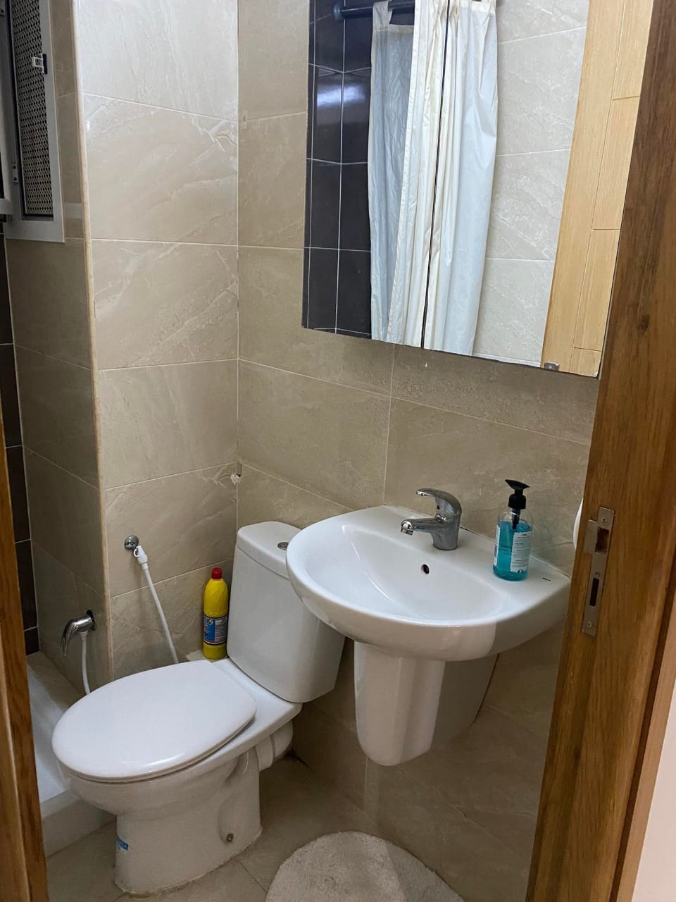 La Marsa El Aouina Location Appart. 2 pices Apprt splus 1 meubl  lwahat