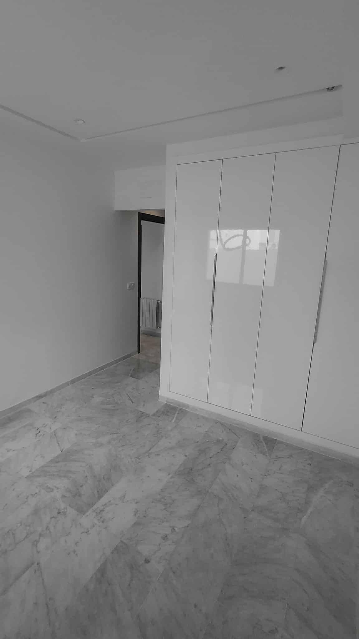 La Soukra&nbsp;La Soukra&nbsp;Location&nbsp;Appart. 2 pi�ces&nbsp;S plus 1 hst a la nouvelle soukra wb4340