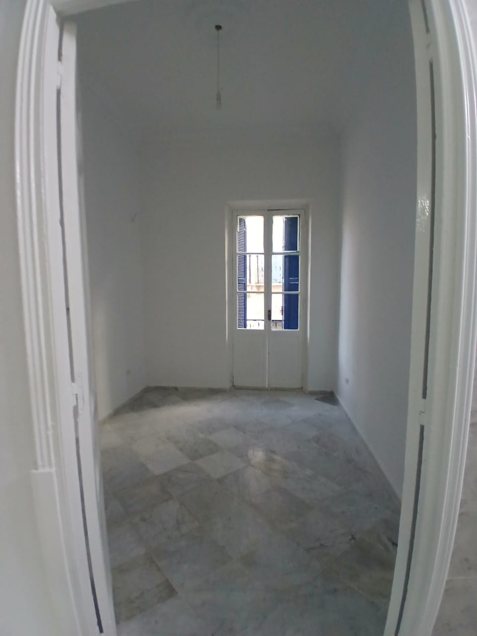 Bab Bhar Habib Thameur Location Appart. 5 pices+ S plus 4 au centre ville de tunis wb4346