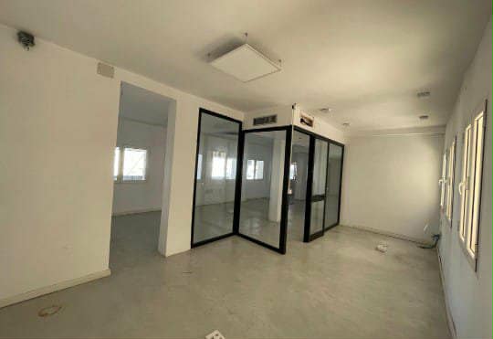 Ariana Ville&nbsp;Cite Ennasr 2&nbsp;Bureaux & Commerces&nbsp;Bureau&nbsp;Commercial ou bureau mezanine