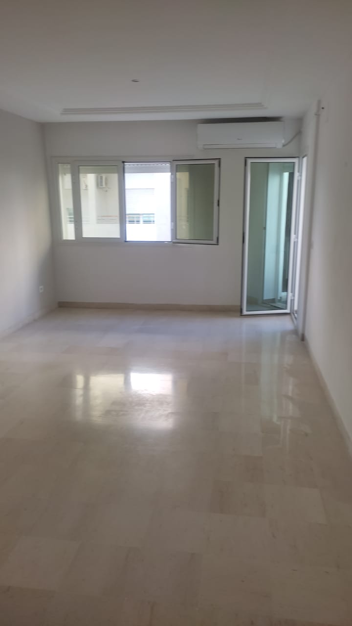 Ain Zaghouan&nbsp;Ain Zaghouan&nbsp;Location&nbsp;Appart. 3 pi�ces&nbsp;Spacieux appart s  plus 2 tr�s propre