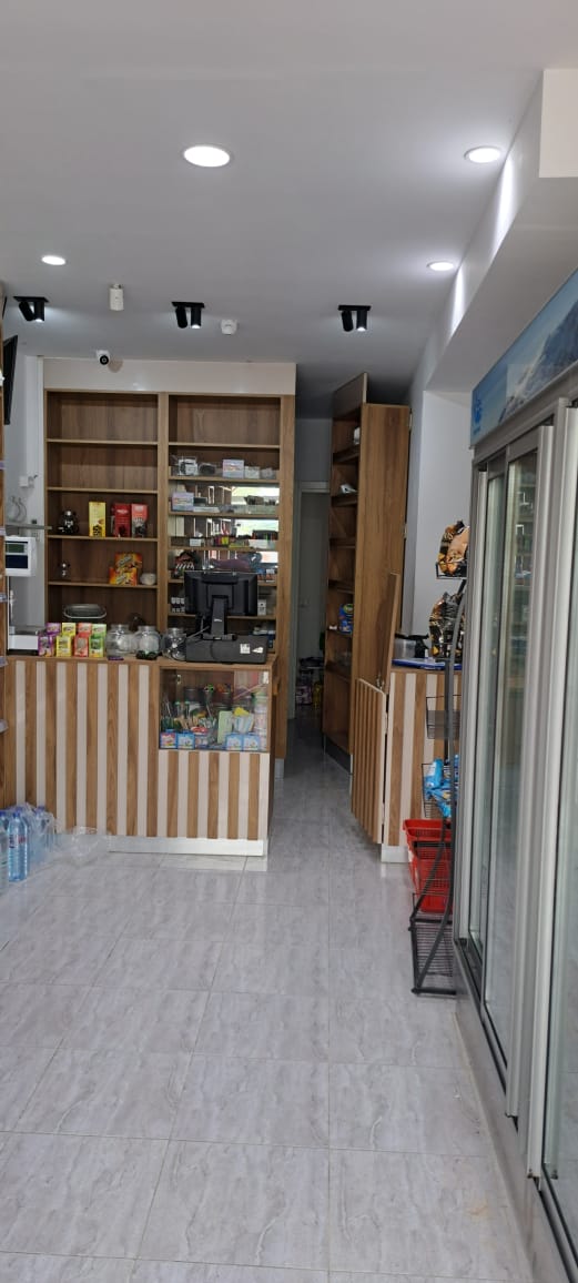 El Mourouj El Mourouj Vente Surfaces Pas de porte  suprette mourouj 6