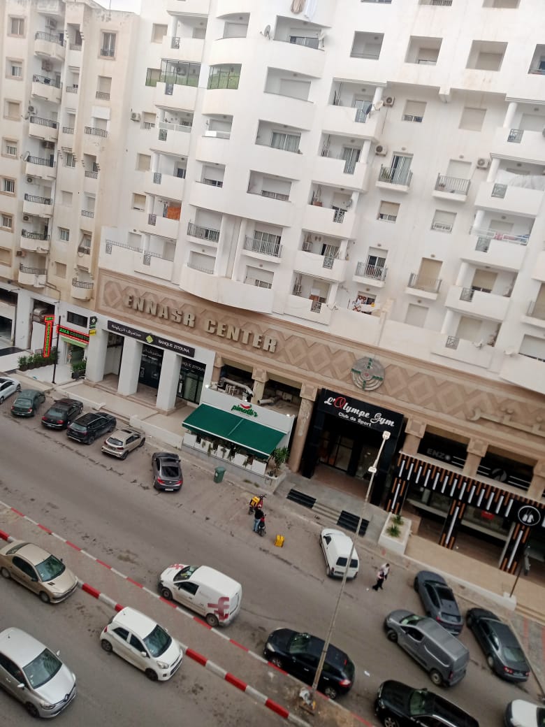 Ariana Ville Cite Ennasr 2 Location Appart. 4 pices S3 meubl  l'anne