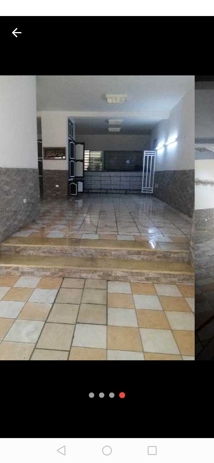 Bureaux & Commerces Surfaces