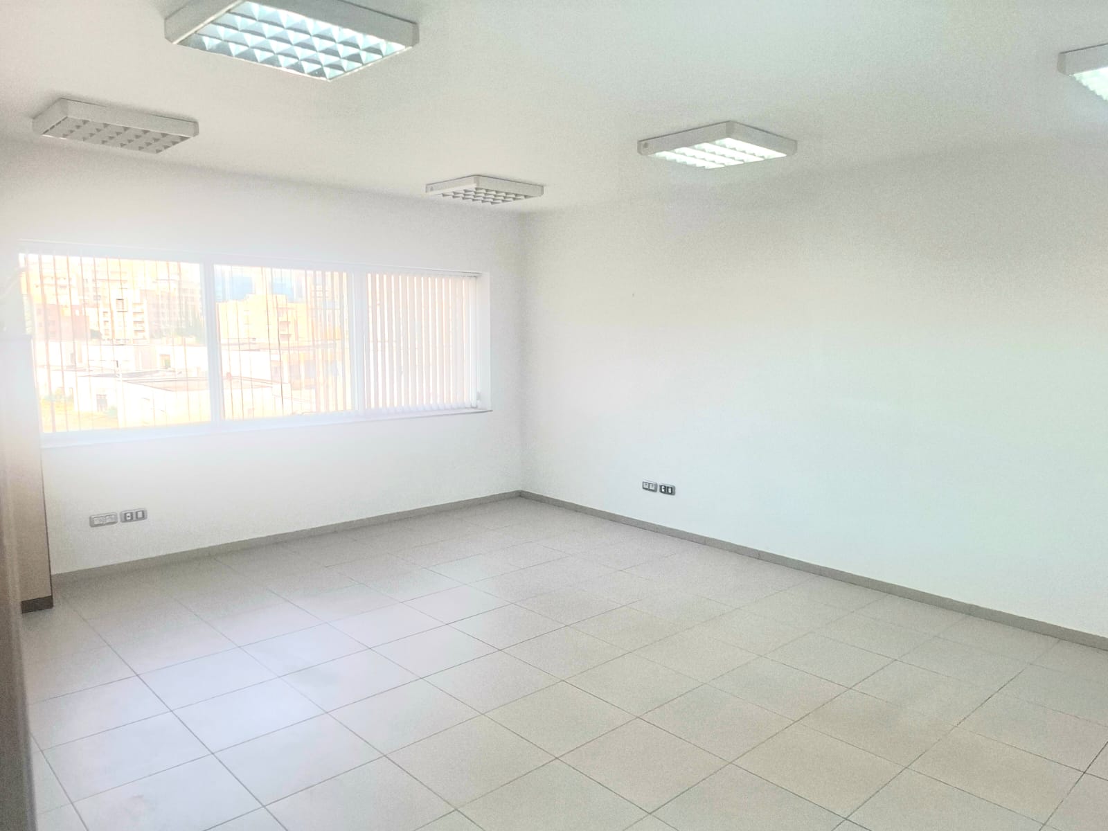 La Marsa Berge Du Lac Location Autre Luxueux bureau de 185 m2 au lac2