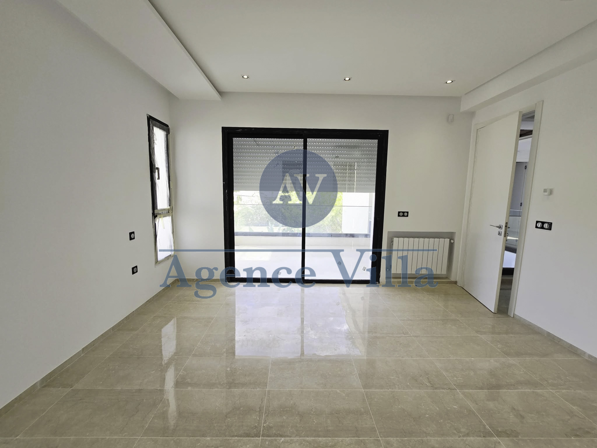 La Soukra&nbsp;La Soukra&nbsp;Vente&nbsp;Maisons&nbsp;Une superbe villa s5 � la soukra