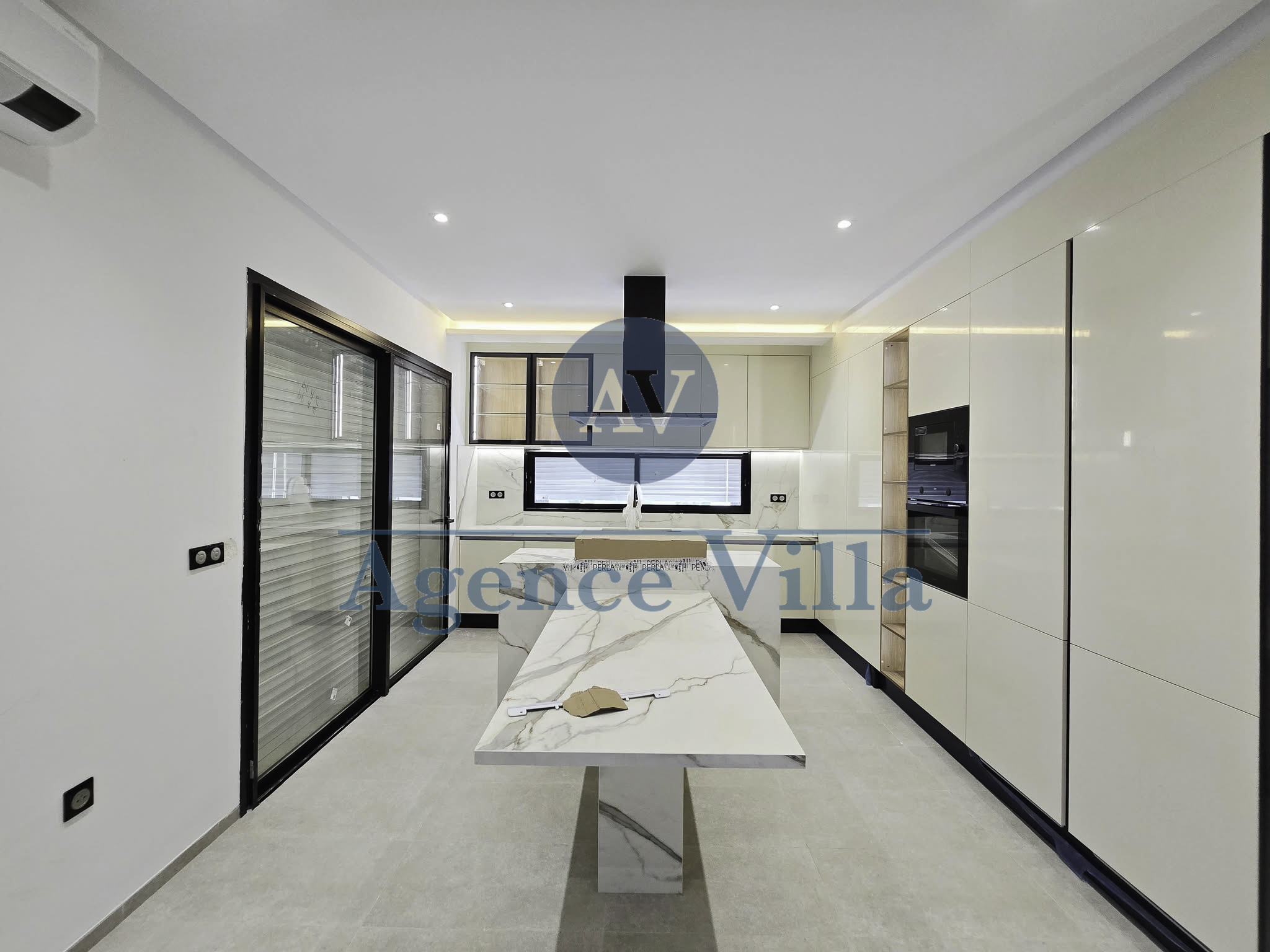 La Soukra&nbsp;La Soukra&nbsp;Vente&nbsp;Maisons&nbsp;Une superbe villa s5 � la soukra