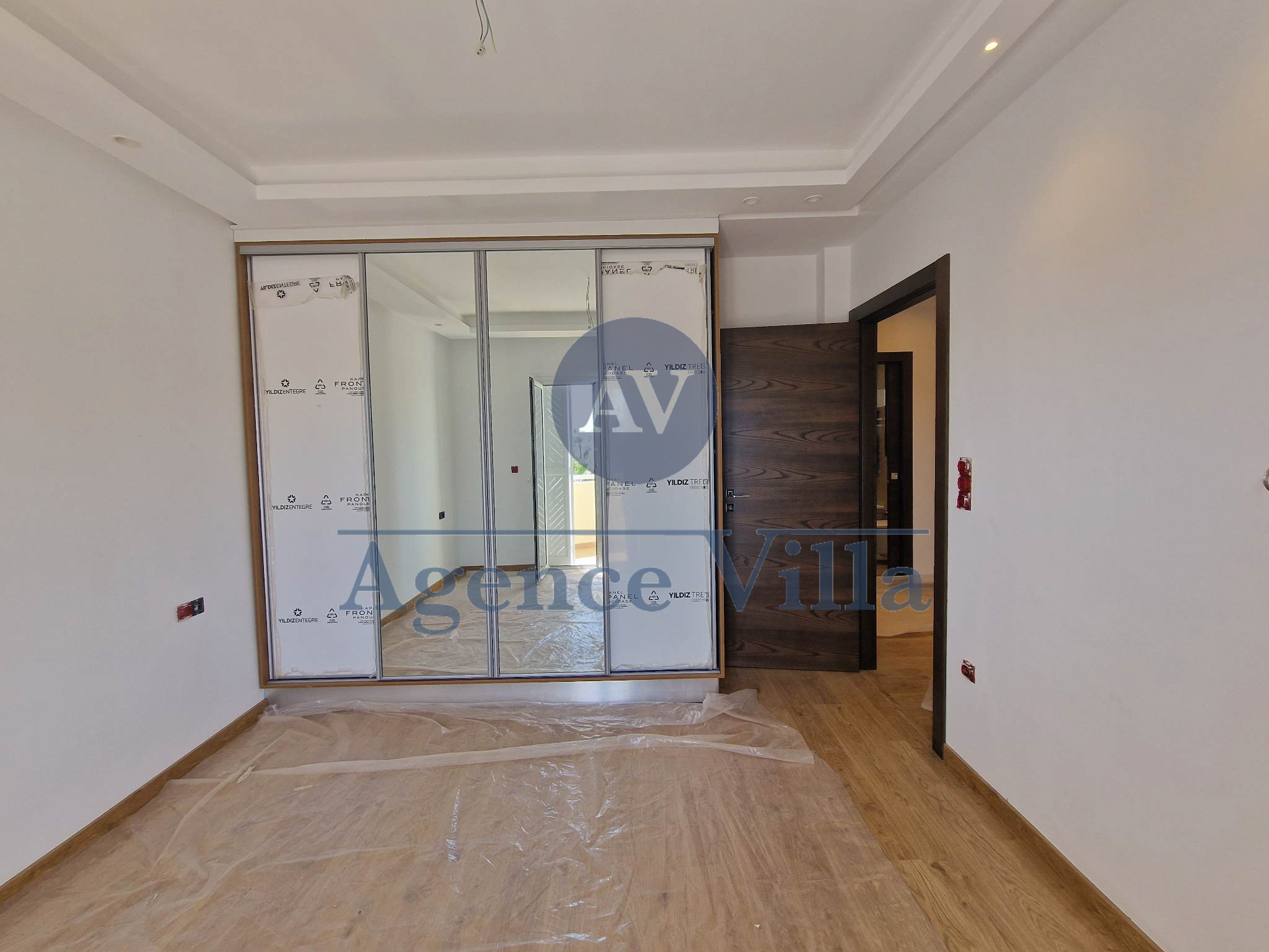 Ariana Ville El Menzah 7 Location Appart. 5 pices+ Un appartement s4  el menzah7