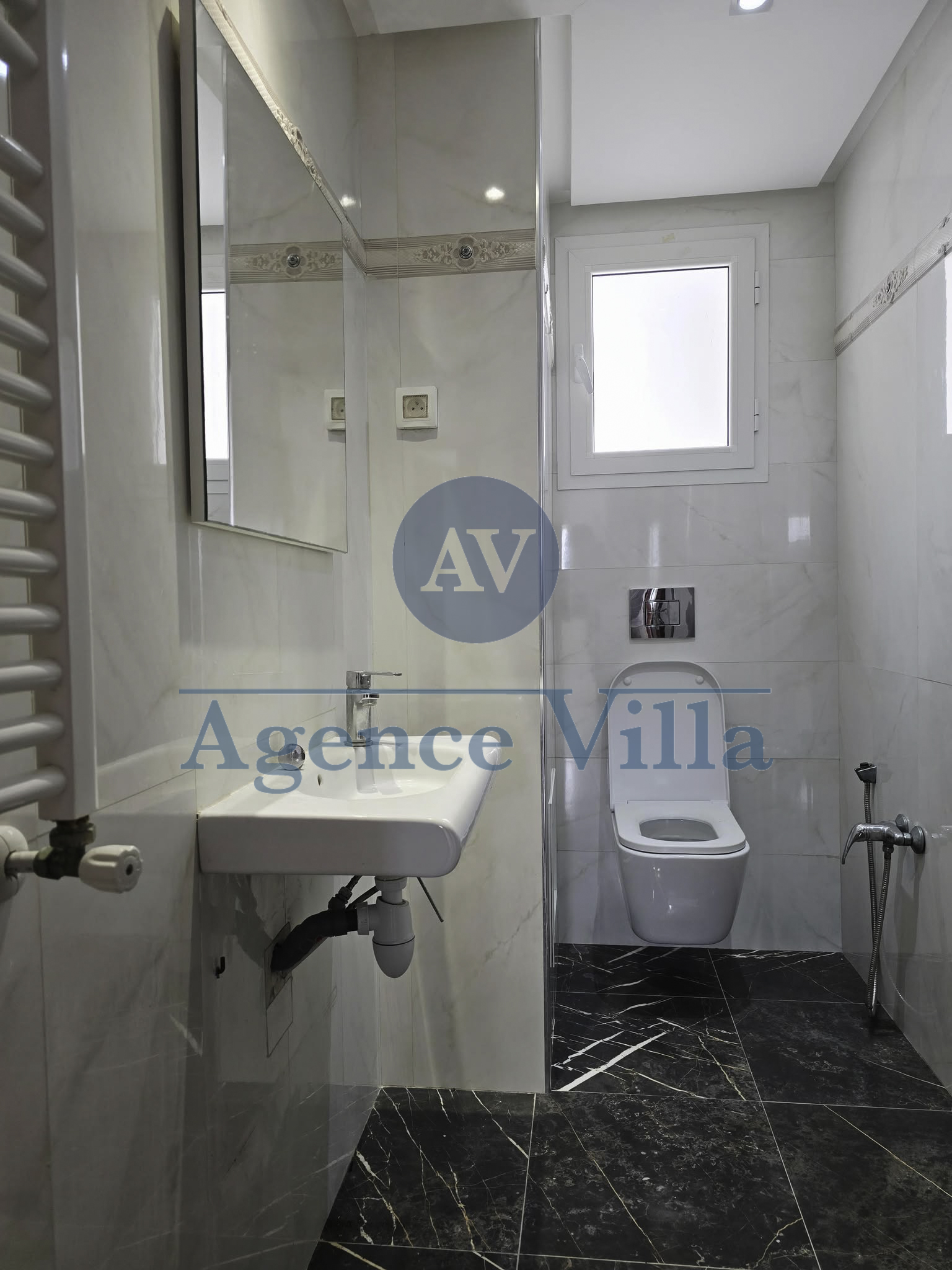 Ain Zaghouan Jardins de Carthage Location Appart. 3 pices Un appartement aux jardins de carthage