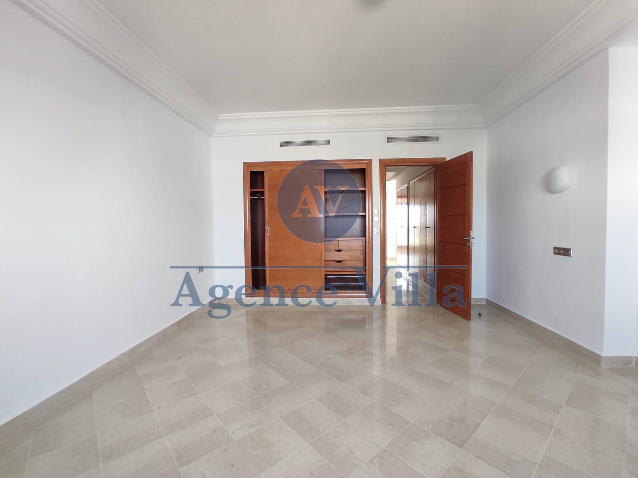 La Marsa&nbsp;Berge Du Lac&nbsp;Location&nbsp;Duplex&nbsp;Un duplex s4 aux lac2