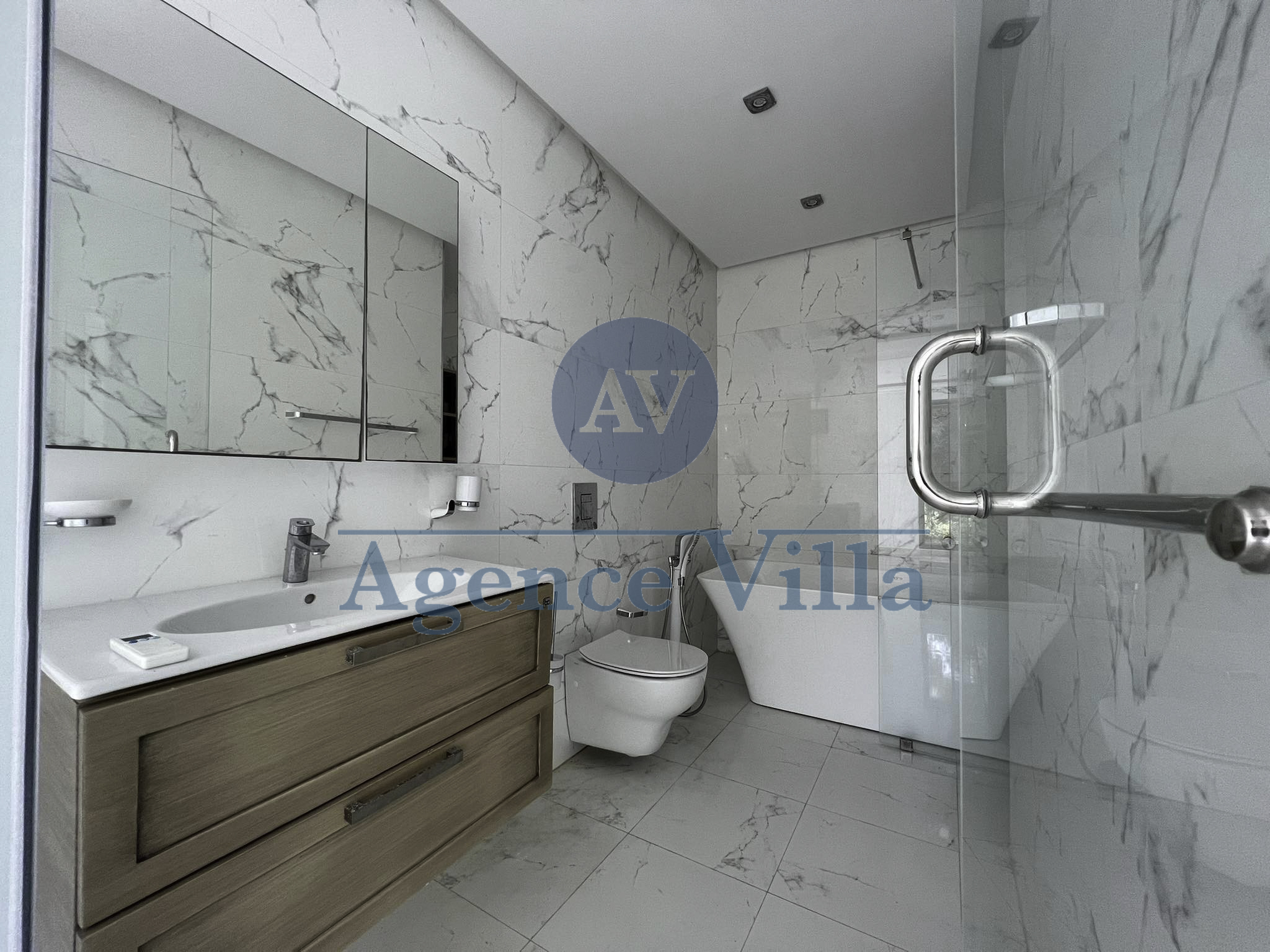 La Marsa Marsa Safsaf Location Duplex Un triplex meubl  la marsa