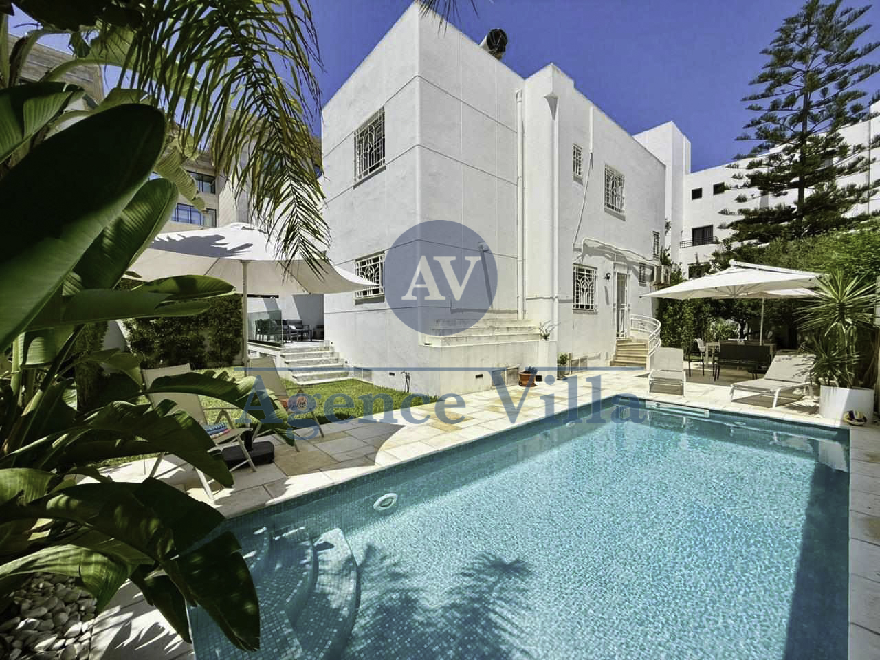 La Marsa&nbsp;Berge Du Lac&nbsp;Vente&nbsp;Duplex&nbsp;Un triplex avec piscine aux lac1