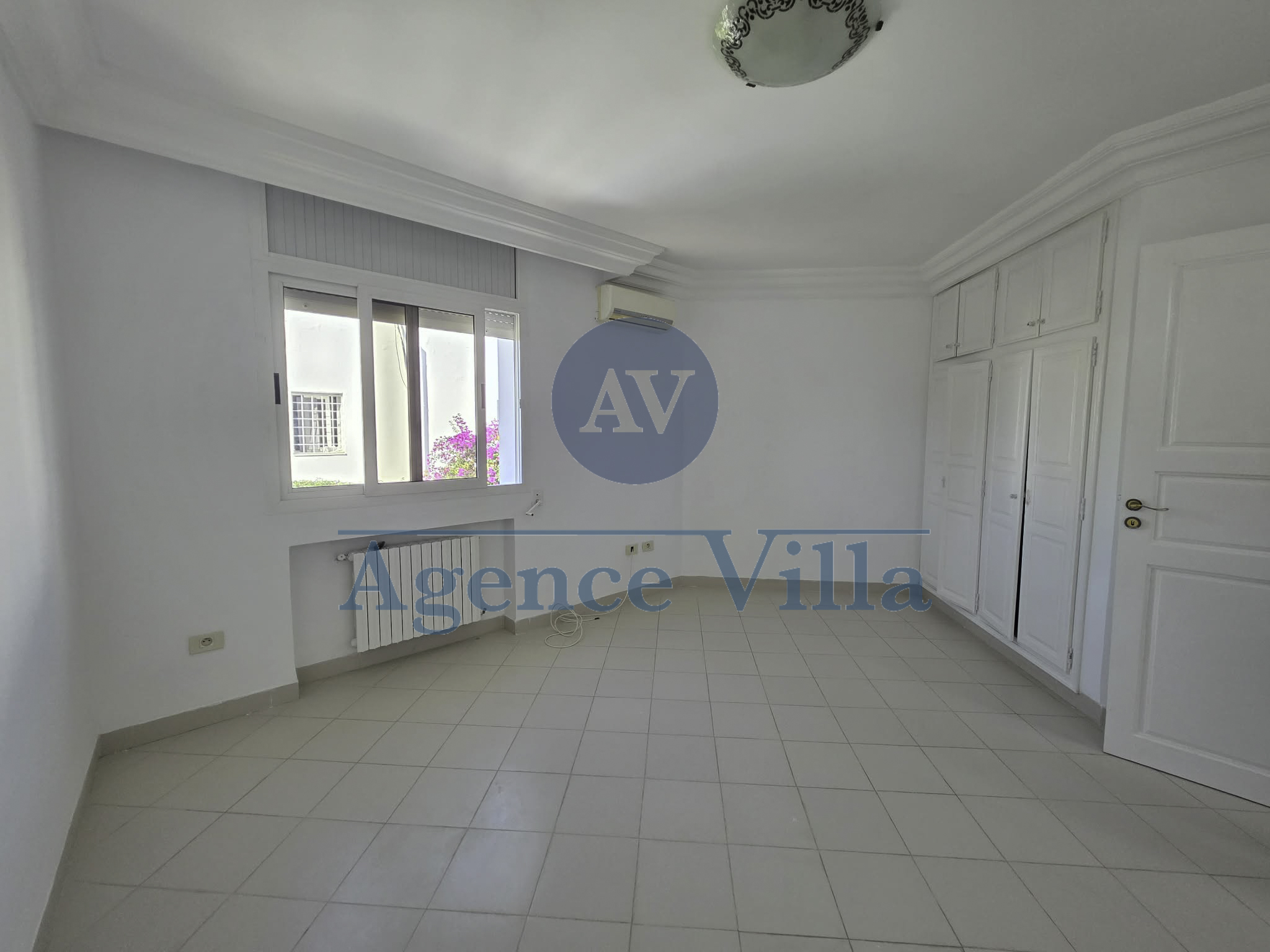 La Marsa Gammart Location Maisons Une villa s6  gammarth avec piscine